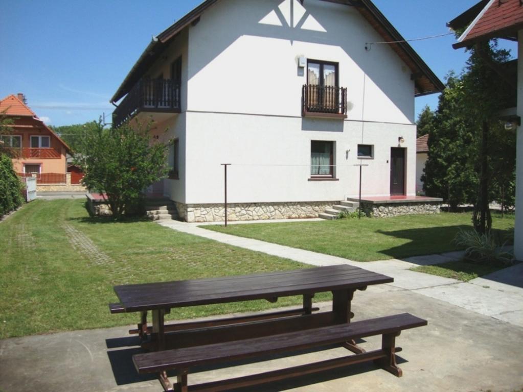 Gyoengyvirag Vendeghaz Balatonboglár Room photo